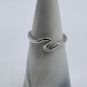 Wave Ring Size 7.5 Silver Tone Band Minimalist Jewelry Coastal Ocean Beach Cute